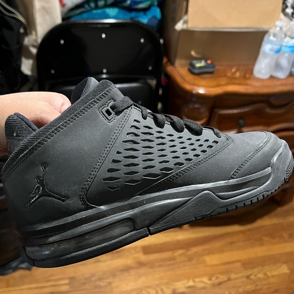 Jordan Shoes - Jordan Black Sneakers size 5.5y